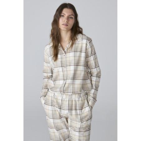 Pijama de mujer con estampado de cuadros en tonos beige y corte clásico Pijama de mujer con estampado de cuadros en tonos beige y corte clásico