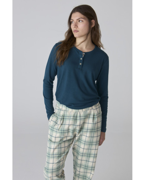 Pijama para mujer en azul con pantalón de cuadros verdes Pijama para mujer en azul con pantalón de cuadros verdes
