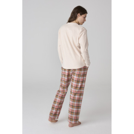 Conjunto de pijama de mujer en tono beige y cuadros rosas Conjunto de pijama de mujer en tono beige y cuadros rosas
