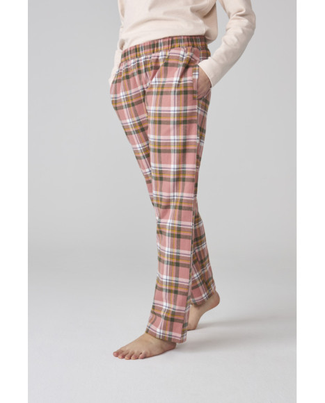 Conjunto de pijama de mujer en tono beige y cuadros rosas Conjunto de pijama de mujer en tono beige y cuadros rosas