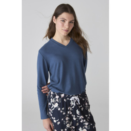 Pijama de mujer con camiseta azul y pantalón estampado floral en azul marino