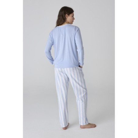 Pijama de mujer con camiseta azul y pantalón largo a rayas Pijama de mujer con camiseta azul y pantalón largo a rayas