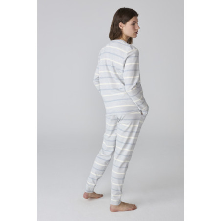 Pijama de mujer con rayas en tonos grises y azul claro Pijama de mujer con rayas en tonos grises y azul claro