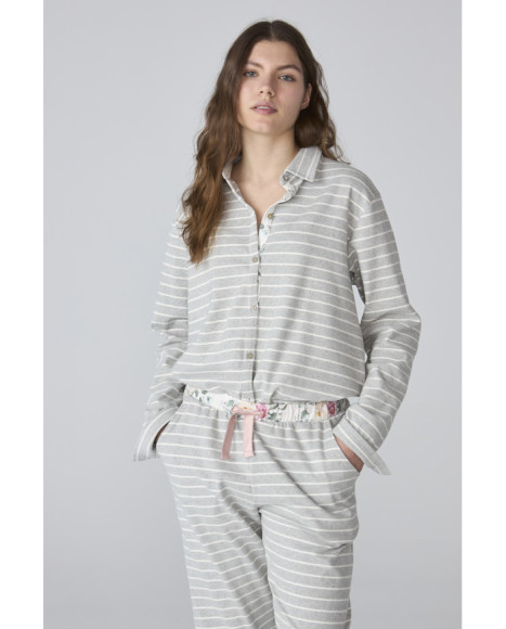 Conjunto de pijama para mujer en franela gris a rayas Conjunto de pijama para mujer en franela gris a rayas