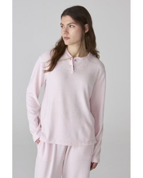 Pijama para mujer de felpa rosa claro y cuello henley Pijama para mujer de felpa rosa claro y cuello henley