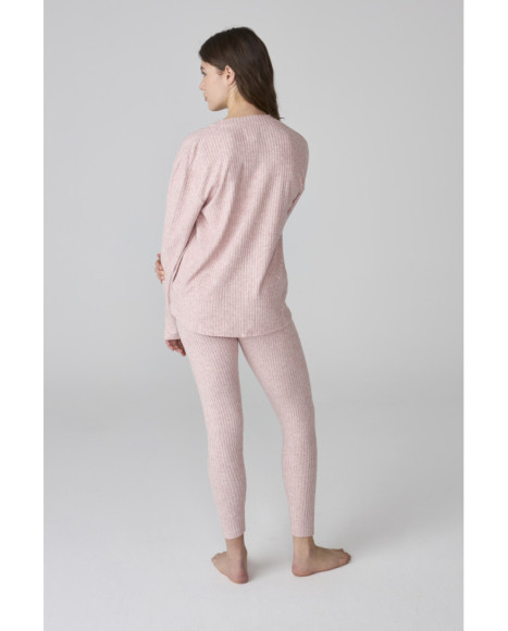 Pijama para mujer en rosa de canalé con jersey de pico y leggings Pijama para mujer en rosa de canalé con jersey de pico y leggings