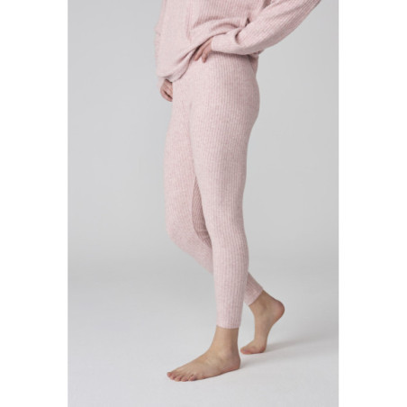 Pijama para mujer en rosa de canalé con jersey de pico y leggings Pijama para mujer en rosa de canalé con jersey de pico y leggings
