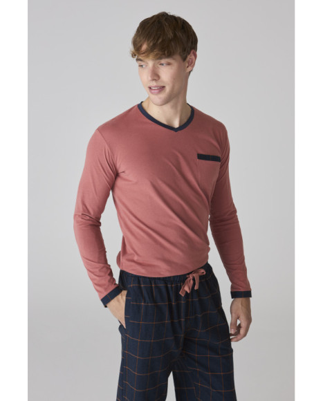 Pijama largo para hombre con camiseta coral y pantalón a cuadros Pijama largo para hombre con camiseta coral y pantalón a cuadros