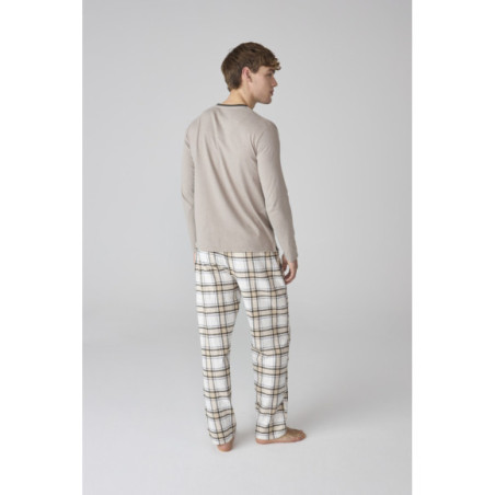 Pijama largo para hombre con camiseta taupe y pantalón a cuadros Pijama largo para hombre con camiseta taupe y pantalón a cuadros
