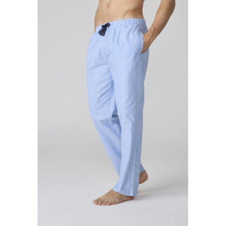 Pijama de hombre con parte superior azul oscura y pantalón a rayas Pijama de hombre con parte superior azul oscura y pantalón a rayas