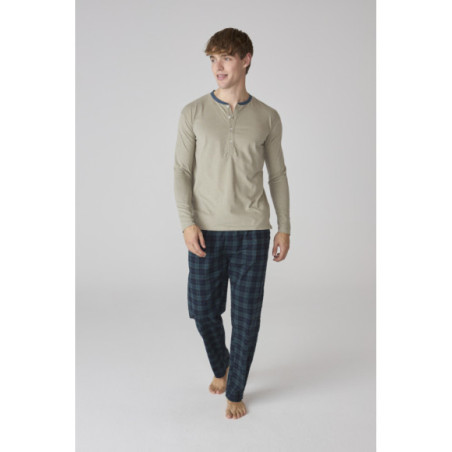 Pijama largo para hombre con cuello henley y pantalón a cuadros Pijama largo para hombre con cuello henley y pantalón a cuadros